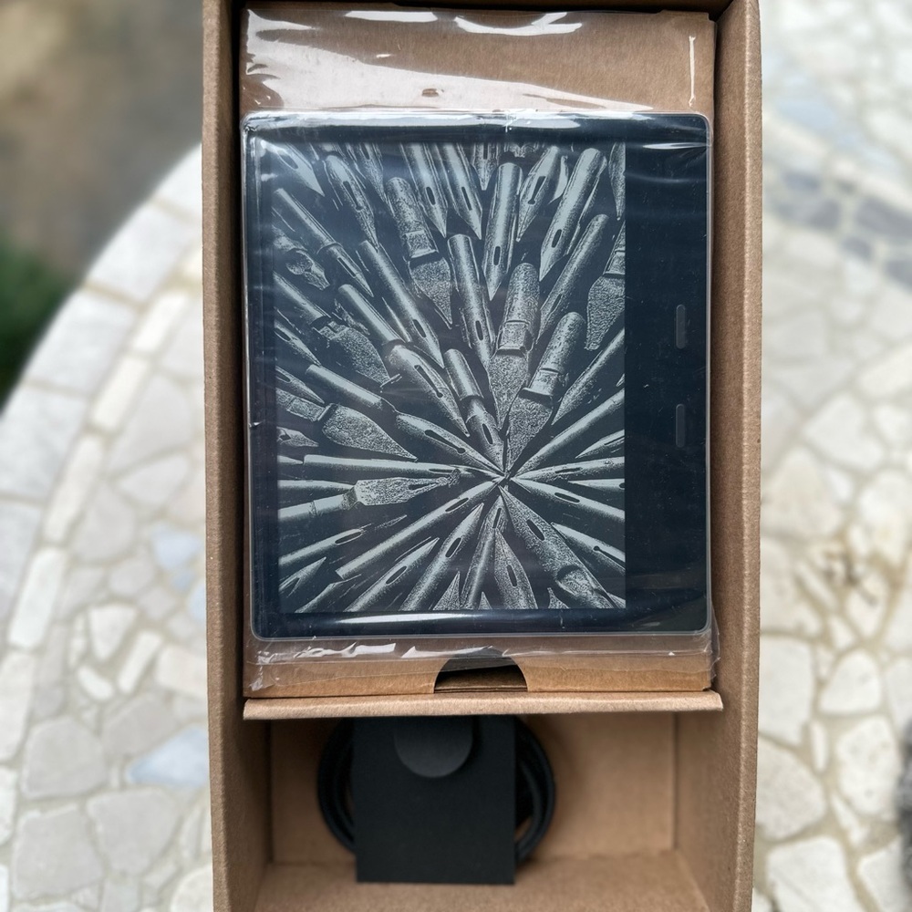 -Kindle oasis 32gb champagne 10th edition!! Ad FREE!! With Wi-Fi.